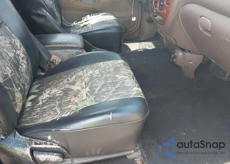 2002 Toyota Tundra Ltd V8 z USA, uszkodzony, nr VIN 5TBBT48122S307795